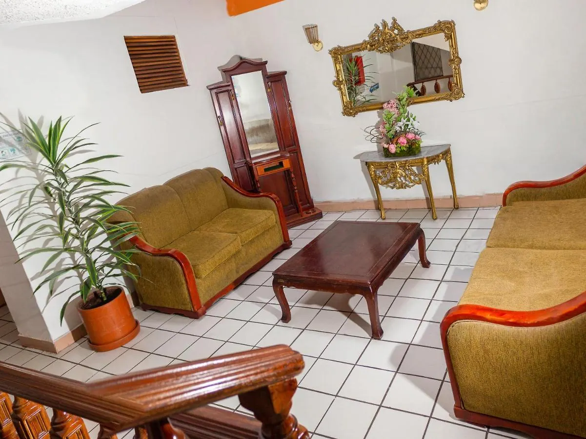 Hotel Cisne كوينكا 0*,